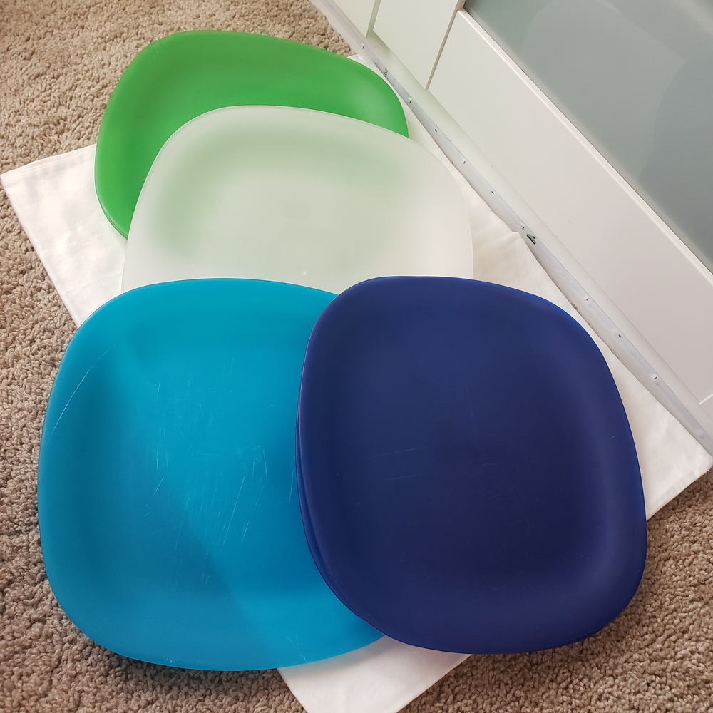 Set of (8) Square Plates